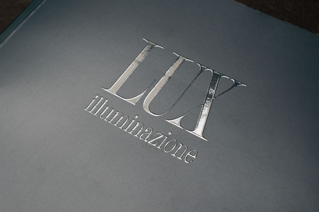 Catalogo_grafica_fotografia_pesaro_lux_illuminazione